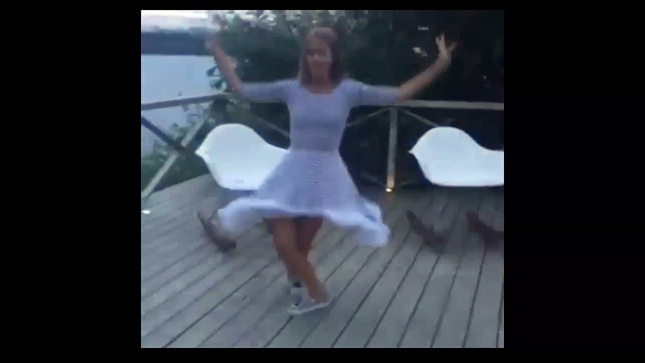 Собчак танцует сексуальный танец