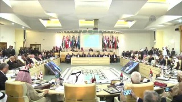 Tunus Cumhurbaşkanı Sibsi'den Arap Dünyasına Güvenlik Çağrısı