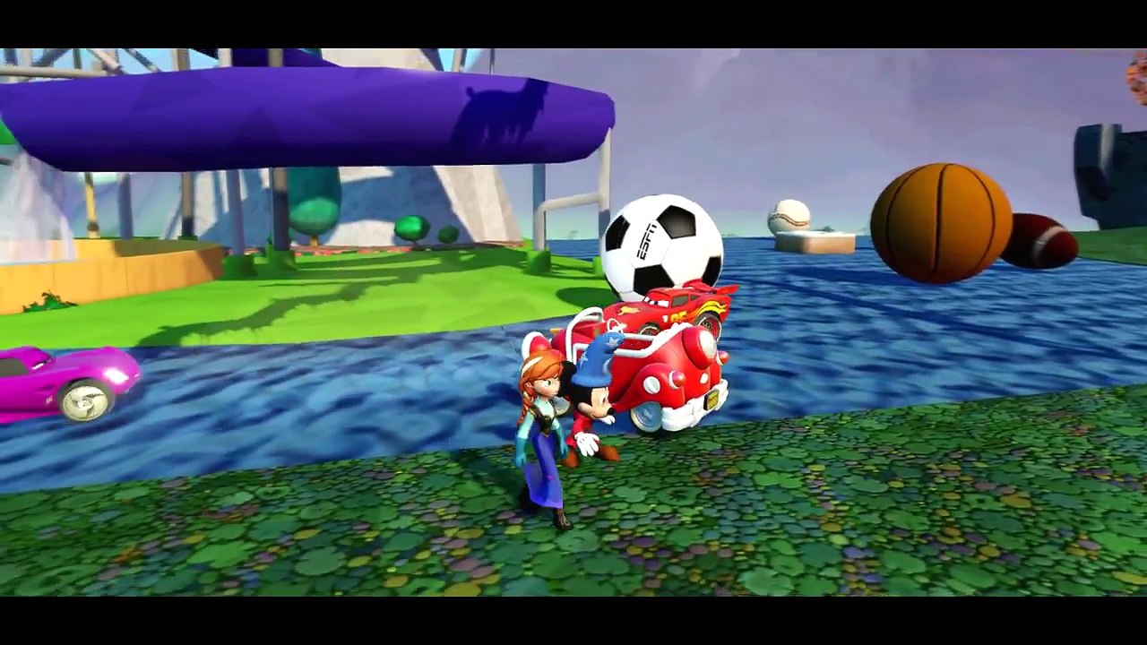 Disney Pixar Cars Lightning McQueen and Holley Shiftwell having fun with Mickey Mouse & Frozen Anna!