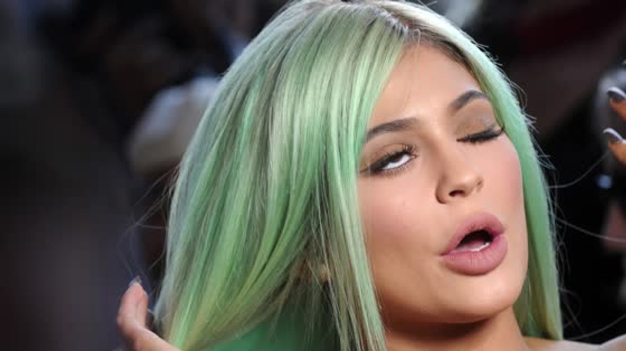 Kylie Jenner is Changing her Hair Color…. Again!