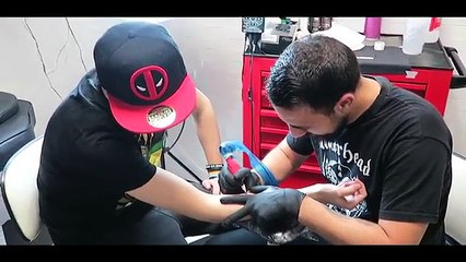 MI PRIMER TATUAJE Y UNBOXING FRIKI 2! (FULL HD)