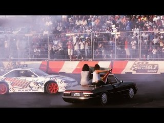 Hot Girls Spinning Cars - Wheelz N Smoke