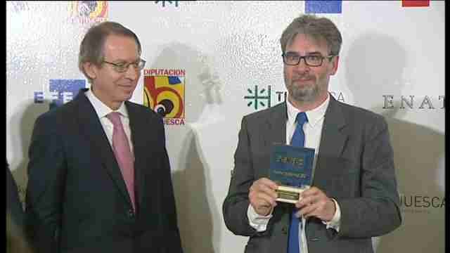 Enrique Serbeto recibe el I Premio Efe Aragón de la Comunicación