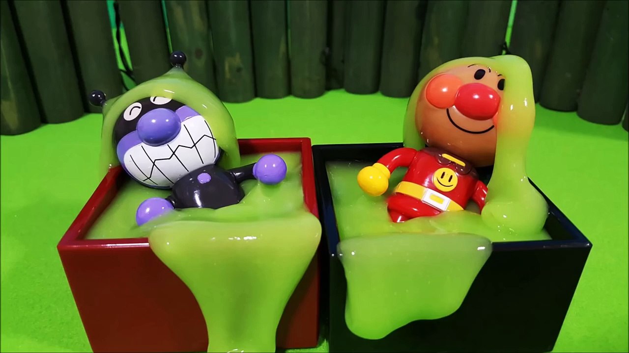アンパンマン アニメ❤おもちゃ スライムのお風呂にバイキンマンご機嫌♪ animekids ア...