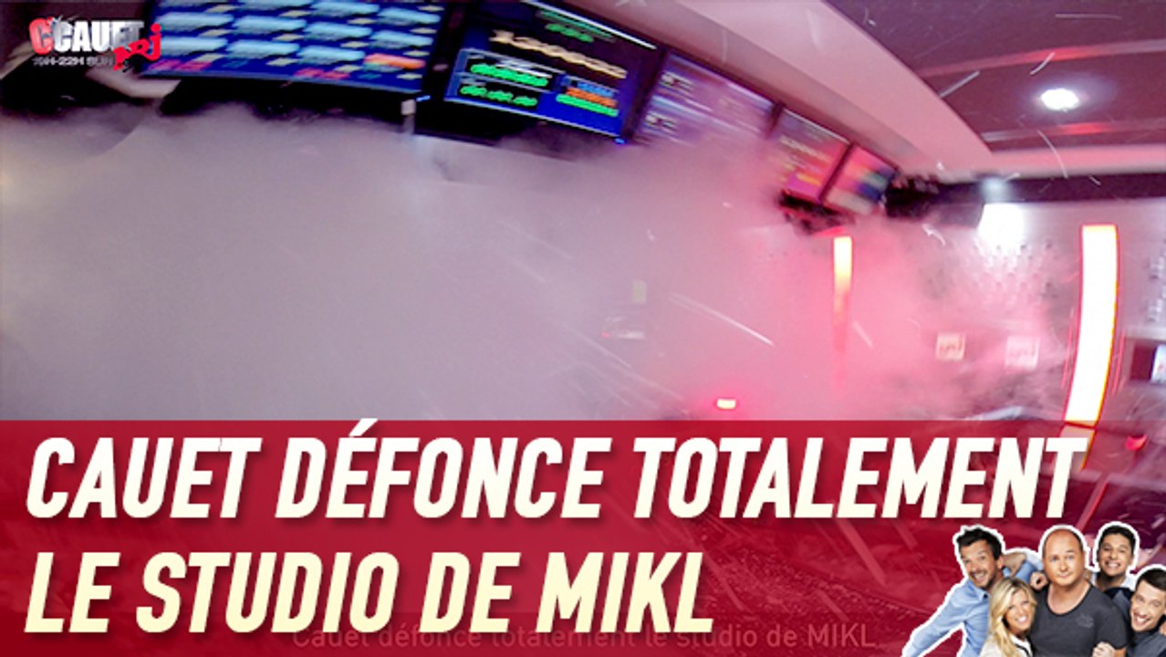Cauet défonce totalement le studio de MIKL - C'Cauet sur NRJ