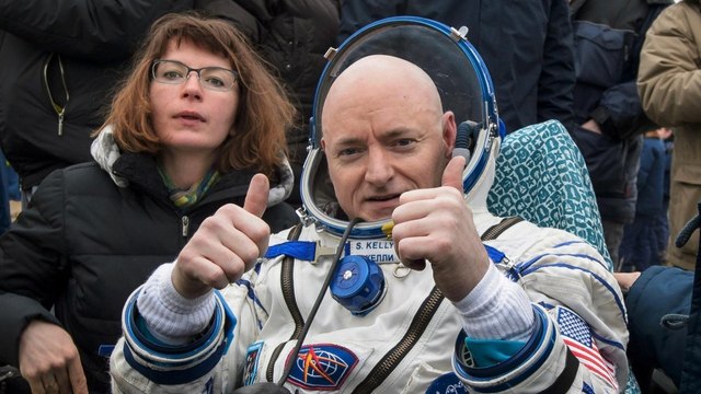 Scott Kelly's year in space, as told through Twitter