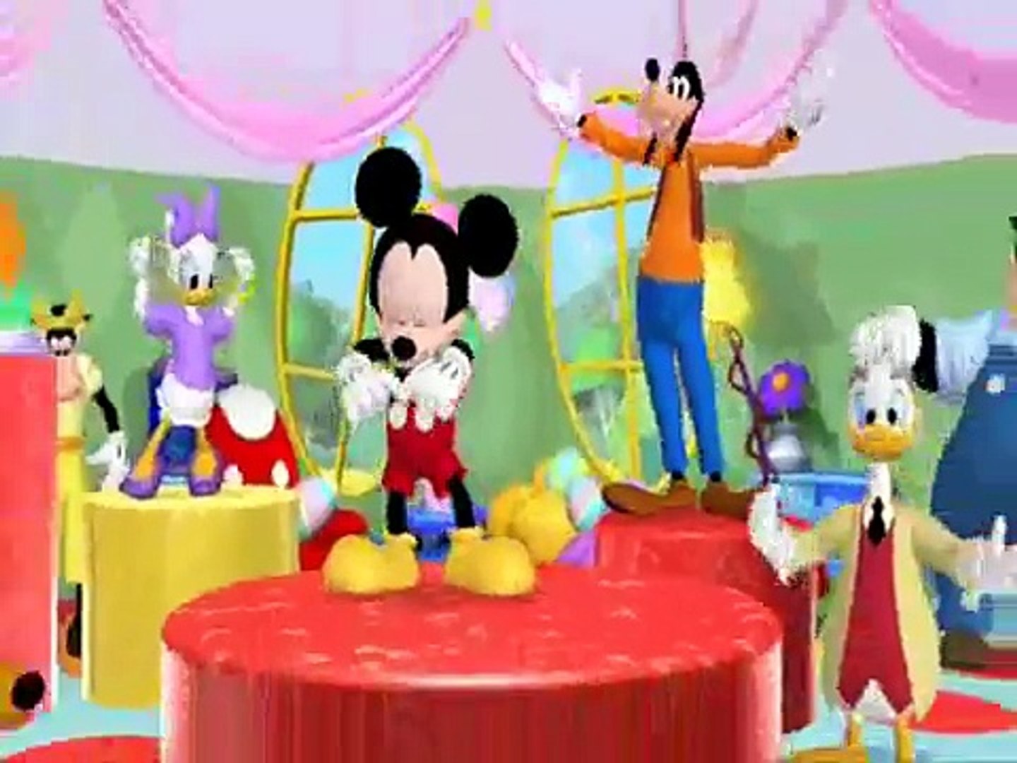 ⁣Mickey Mouse Clubhouse HOT DOG song french (chanson en français)