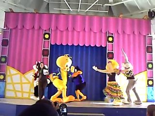 Looney Tunes Dance Off at Six Flags Great Adventure (Part 1 of 2)