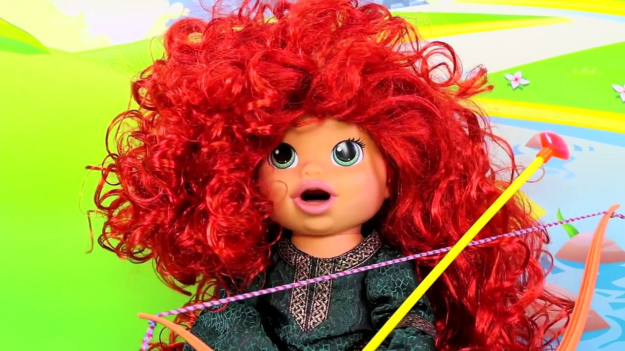 Baby Alive Merida Shoots Villains with Bow and Arrow Set. DisneyToysFan.
