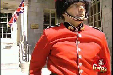 Relax Daily_Royal Canadian Guard Prank