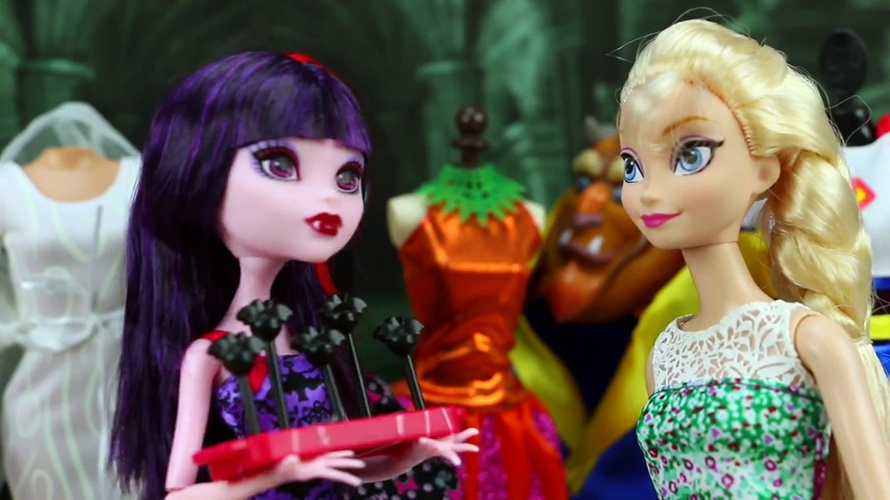 Elsa & Anna turn into Vampires after they are Bitten by Monster High. DisneyToysFan