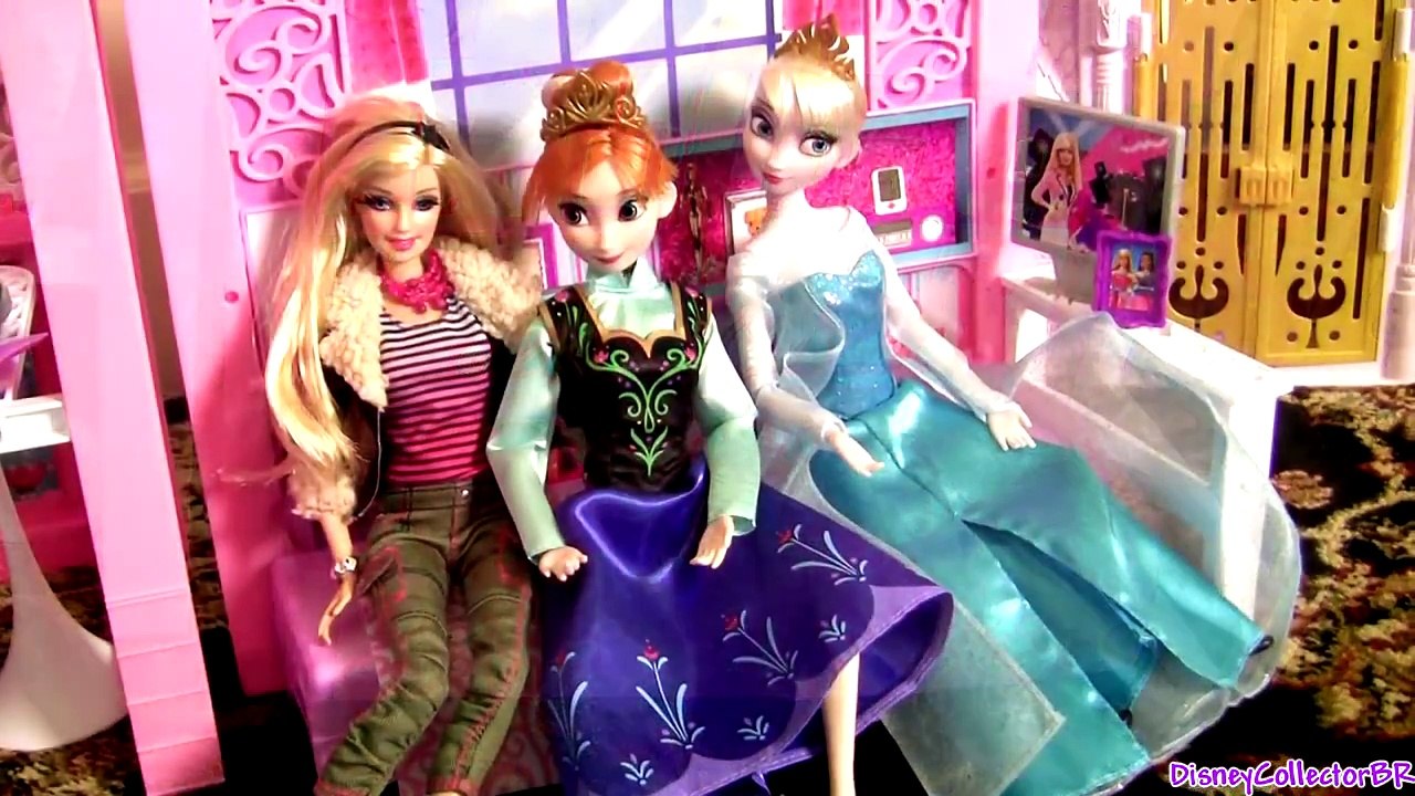Barbie Glam Vacation House with Princess Anna & Elsa Sleepover Disney Frozen Casa de Vacaciones
