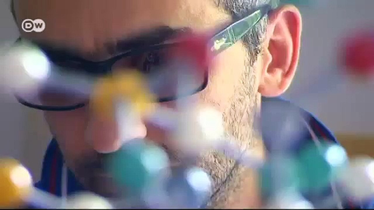 فن الظلال من إنتاج تيودوسيو سيكتيو أوريا