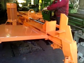 Masina crapat lemne, crapator lemne foc, masina spart butuci. Wood splitting machine. Log splitter.