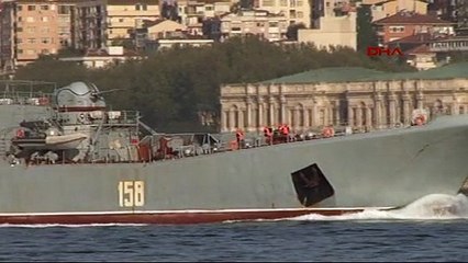 Kriz çıkaran Rus gemisi yine Boğaz'da