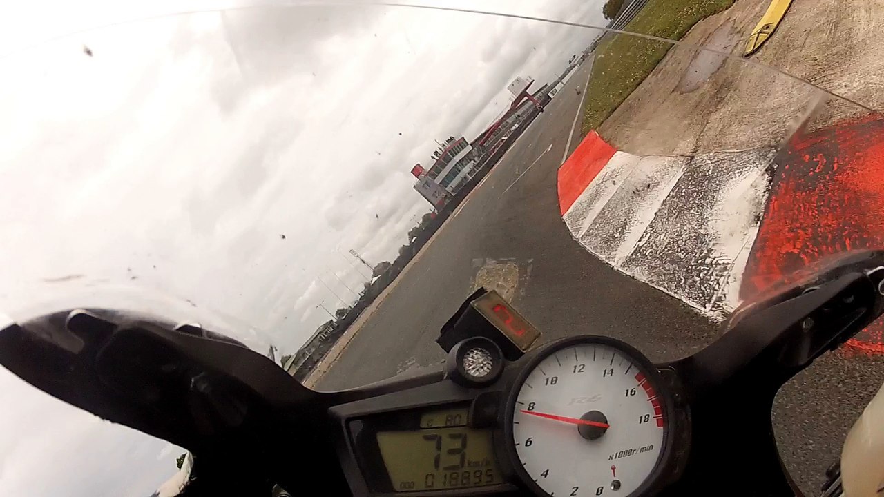 Tour en 2"05 au circuit du Vigeant