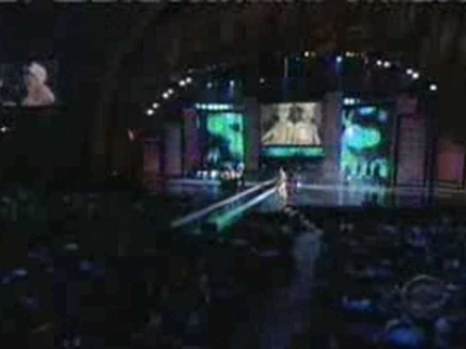 Christina Aguilera - Candyman live @ Fashion Rocks