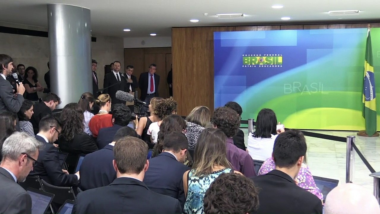 Rousseff  promete seguir luchando contra el impeachment