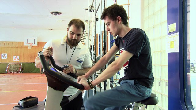 Handisport à Raymond-Poincaré - AP-HP