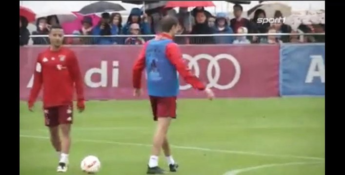 Thomas Muller amazing skills