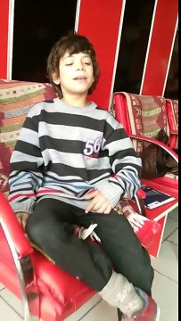 Sokak çocuğu BARIŞ - Kanlı Felek. Yüreğine sesine kurban olurum