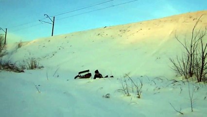 Sledding Fail - Video - relaxzone.us