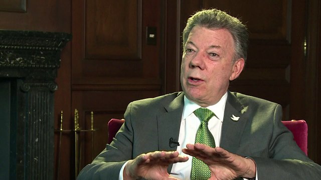 Santos propone cambiar el enfoque en la lucha antidrogas