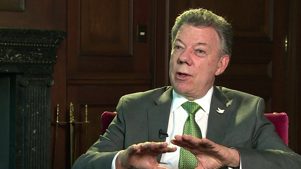 Santos propone cambiar el enfoque en la lucha antidrogas
