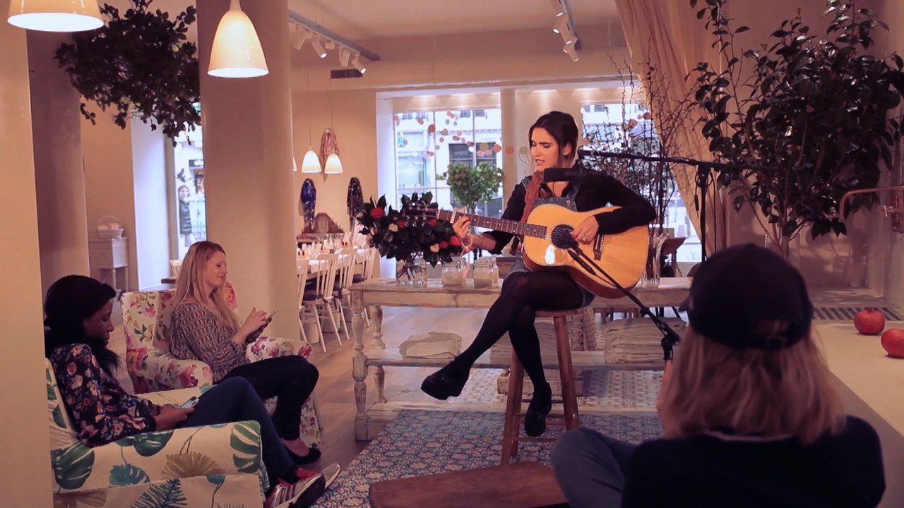 Joyce Jonathan « You Know I'm No Good » (Amy Winehouse cover)