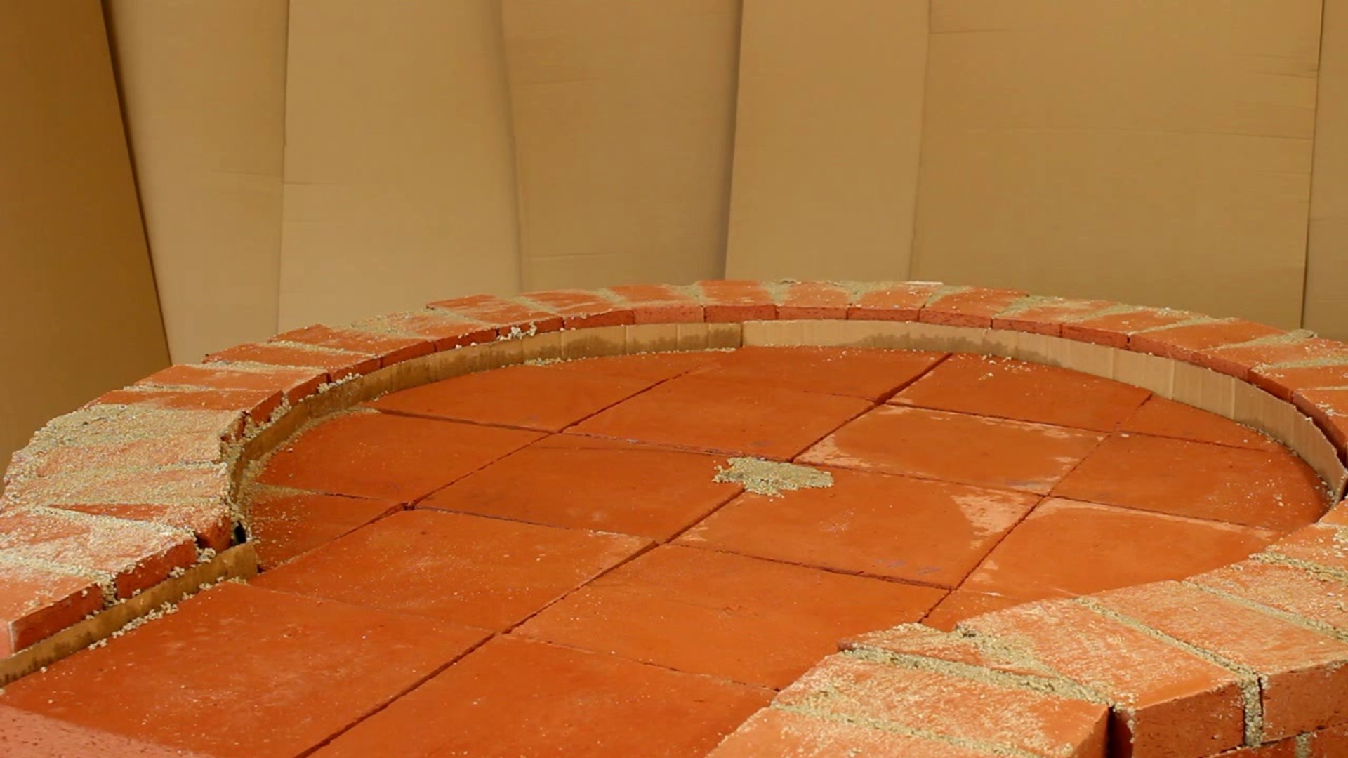 Construction four à pain / pizza par un professionnel de A à Z - Vidéo  Dailymotion