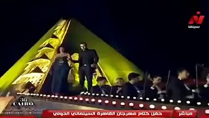 فضيحة .. غادة عبد الرازق الجاهلة مش عارفة تنطق كلمتين انجليزي