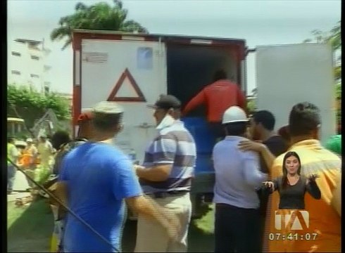 Autoridades distribuyen donaciones a los sectores más afectados
