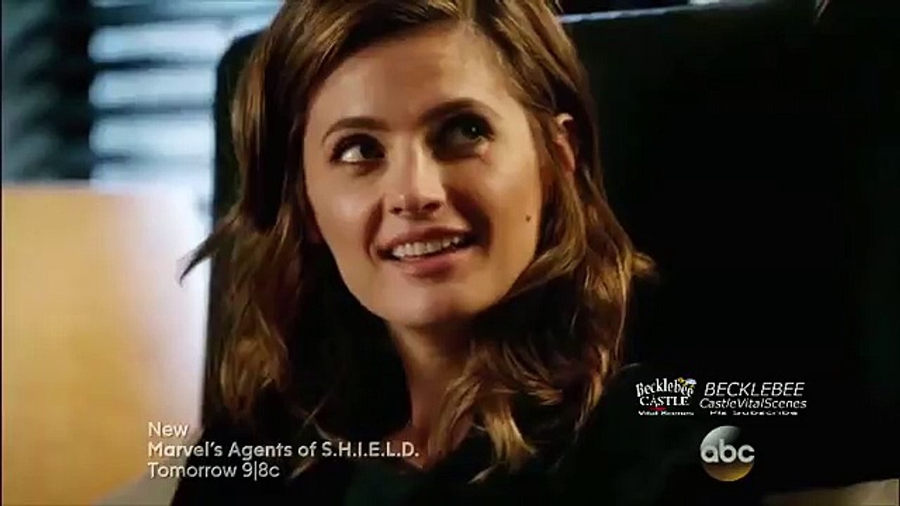 Castle 7x17 End Scene Hong Kong Hustle Castle Beckett Caskett in Bed