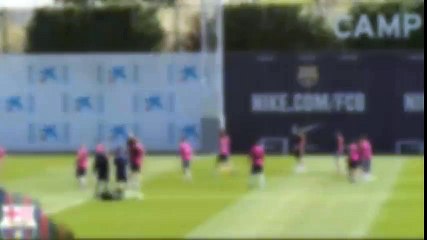 Chilena de Neymar en el rondo durante el entrenamiento del Barcelona • 2016 - DASH