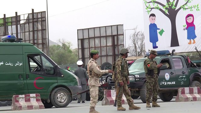 Atentado talibã em Cabul deixa dezenas de mortos