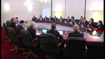 Koncesioni i ndriçimit përplas të majtën - Top Channel Albania - News - Lajme