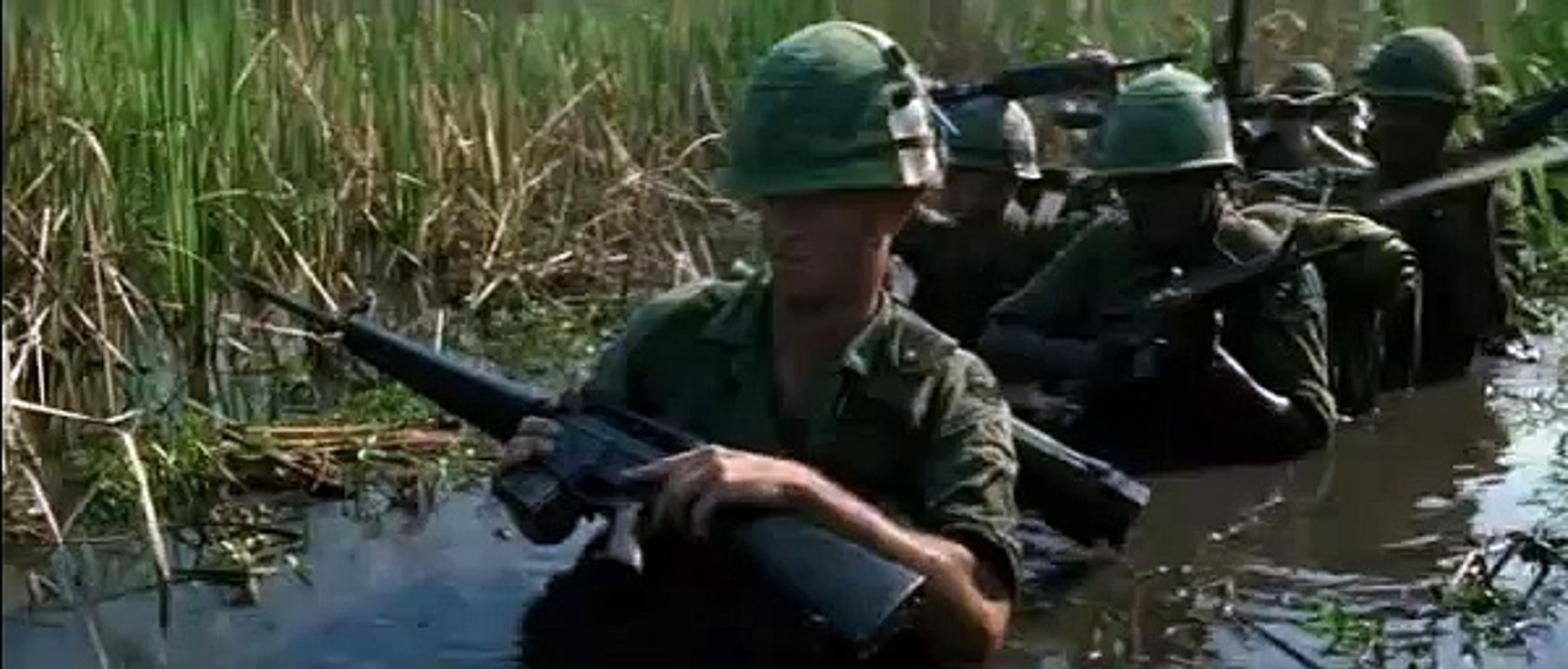 Forrest Gump - Lluvia en Vietnam (Audio Latino)