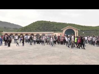 Report TV - Pelegrinazhi në Kishën e Laçit bashkon myslimanët e katolikët