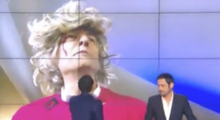GILLES VERDEZ PREND UNE CLAQUE DE JOEY STARR ET SAIGNE !!! TPMP