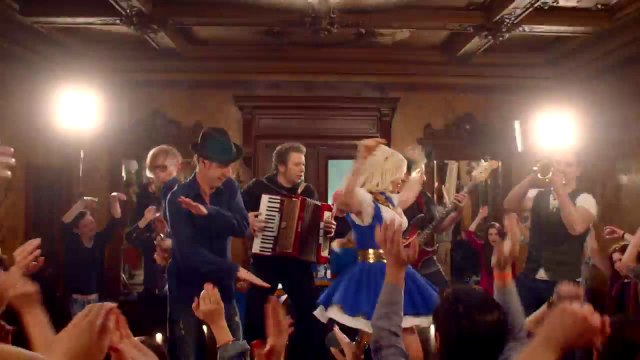 Loredana & Zdob si Zdub feat. Skizzo Skillz - 2016 - La carciuma de la drum