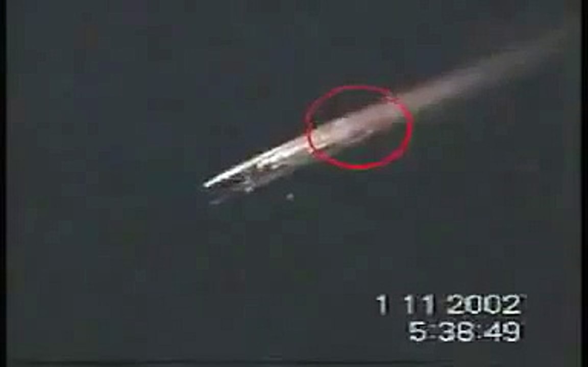 Ovni destruye un meteorito antes de chocar con la tierra