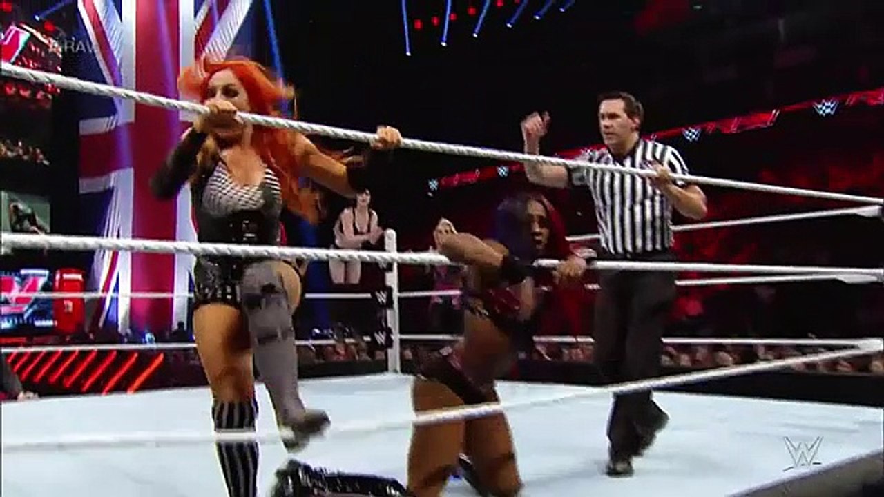 Paige vs Charlotte