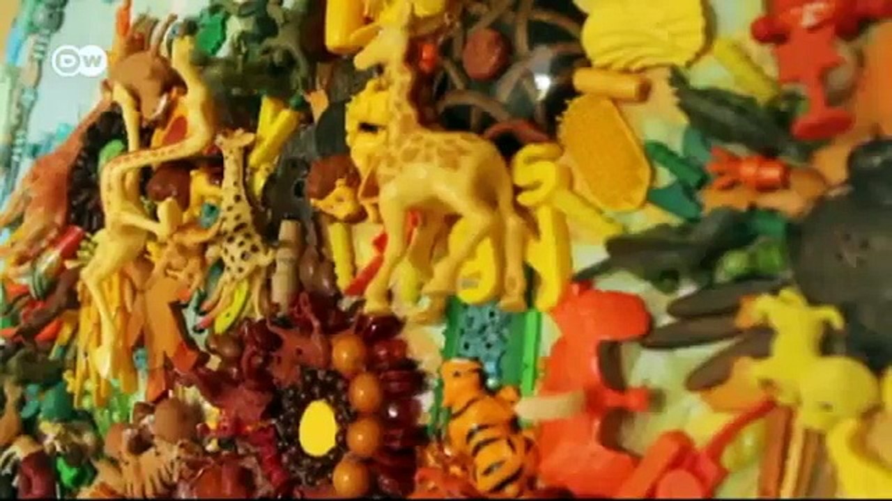 بريطانية تبرع في رسم لوحات شهيرة