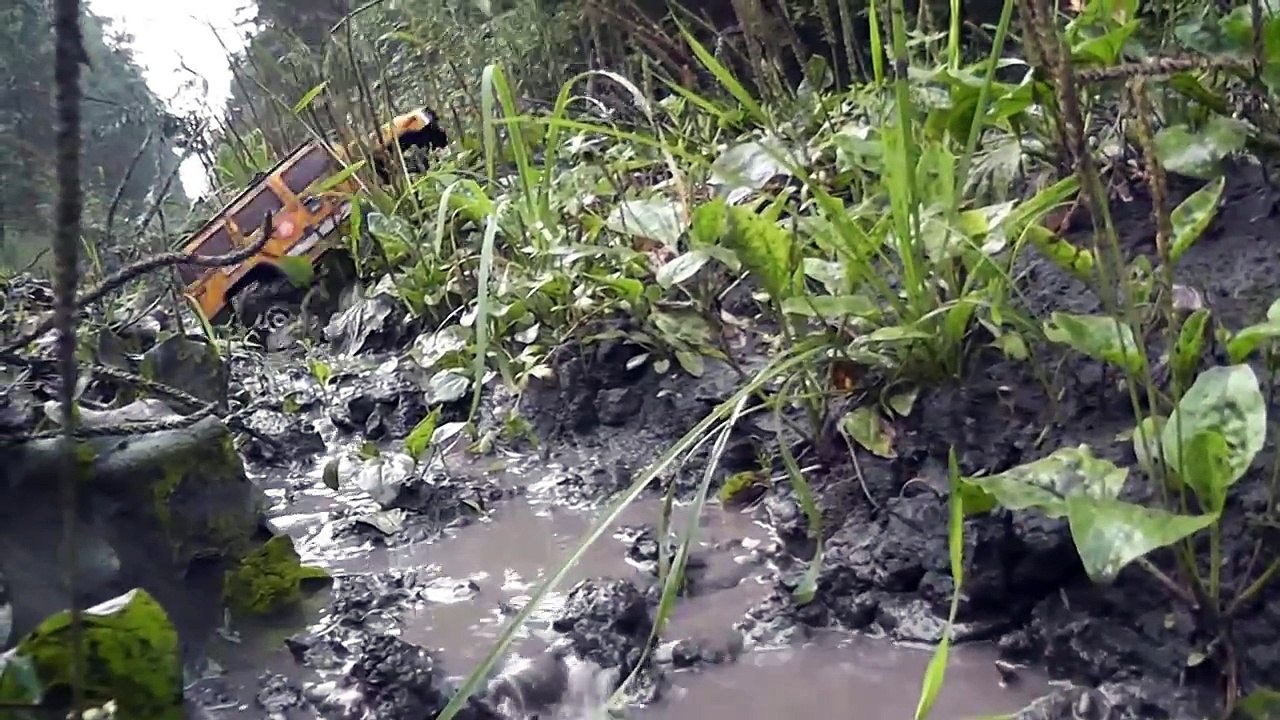 RC Trophy mud diggers визги и брызги :)