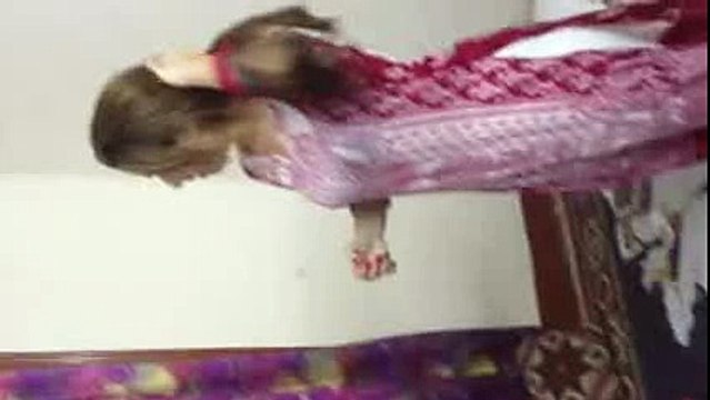 Hot Indian Bhabhi Dance In Home very talanted beatiful girl