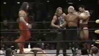 Hogan Spray The World title