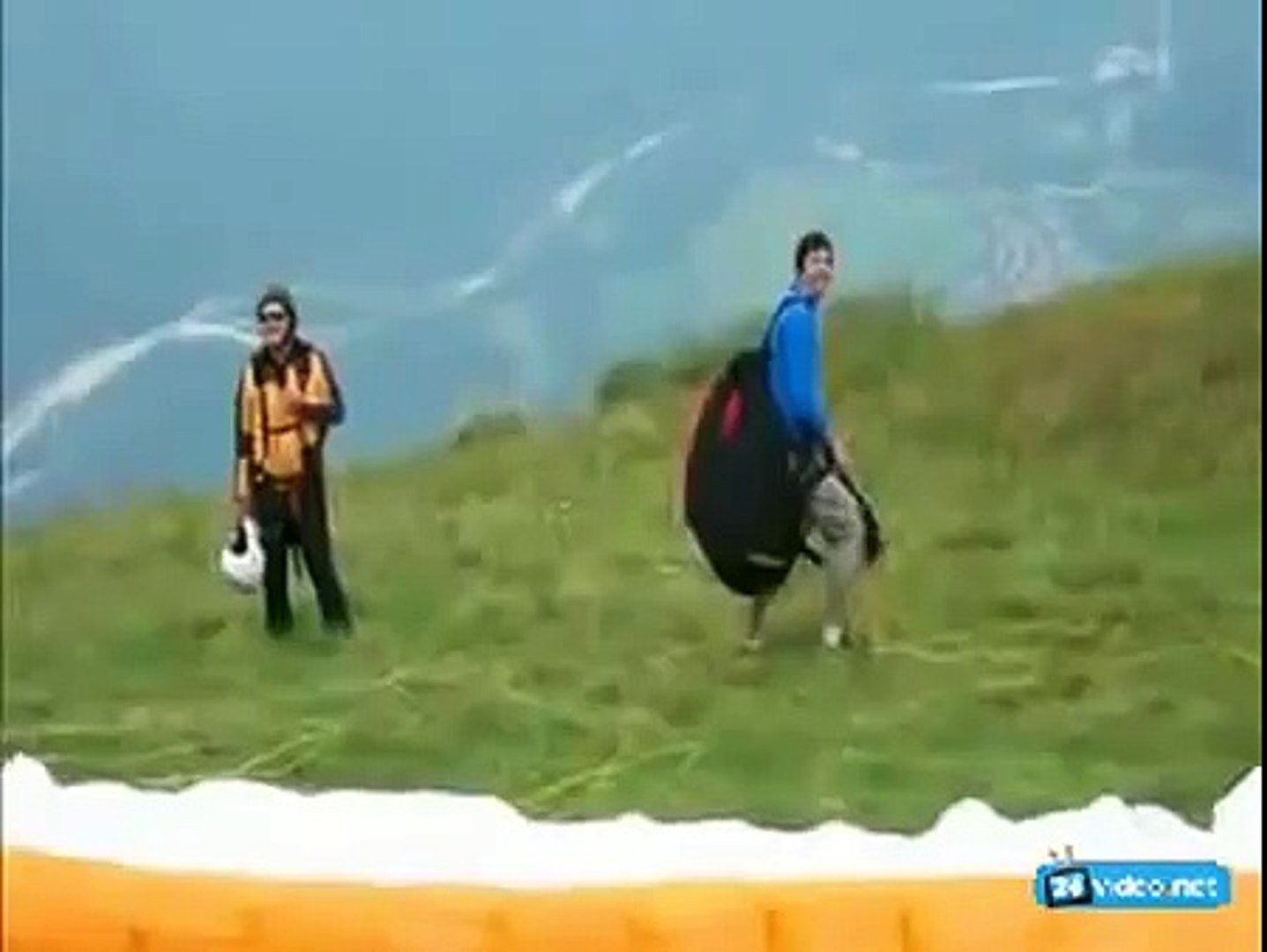 ⁣Падение парапланериста. The fall of paragliding