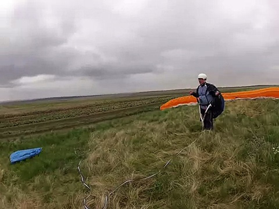 Парапланеризм. Завал крыла на старте. GOPR0447