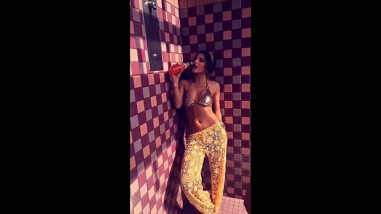 Bella Thorne Hot Snapchat Story March 2016 - Putting on pants