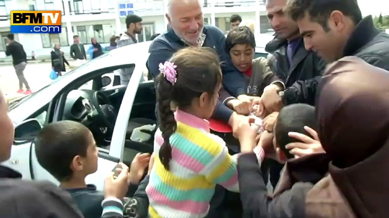 Les migrants hébergés à l'aéroport d'Athènes